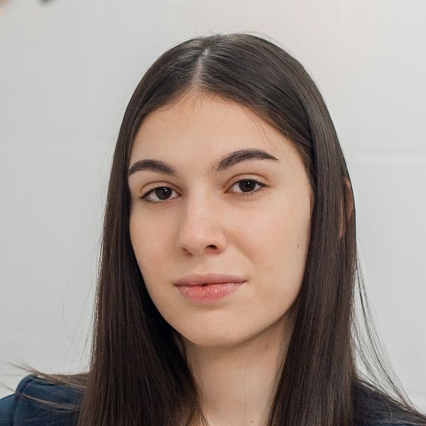 Диана Гаджиевна Абдулхаликова - стоматолог-гигиенист клиники  ТоталСтом